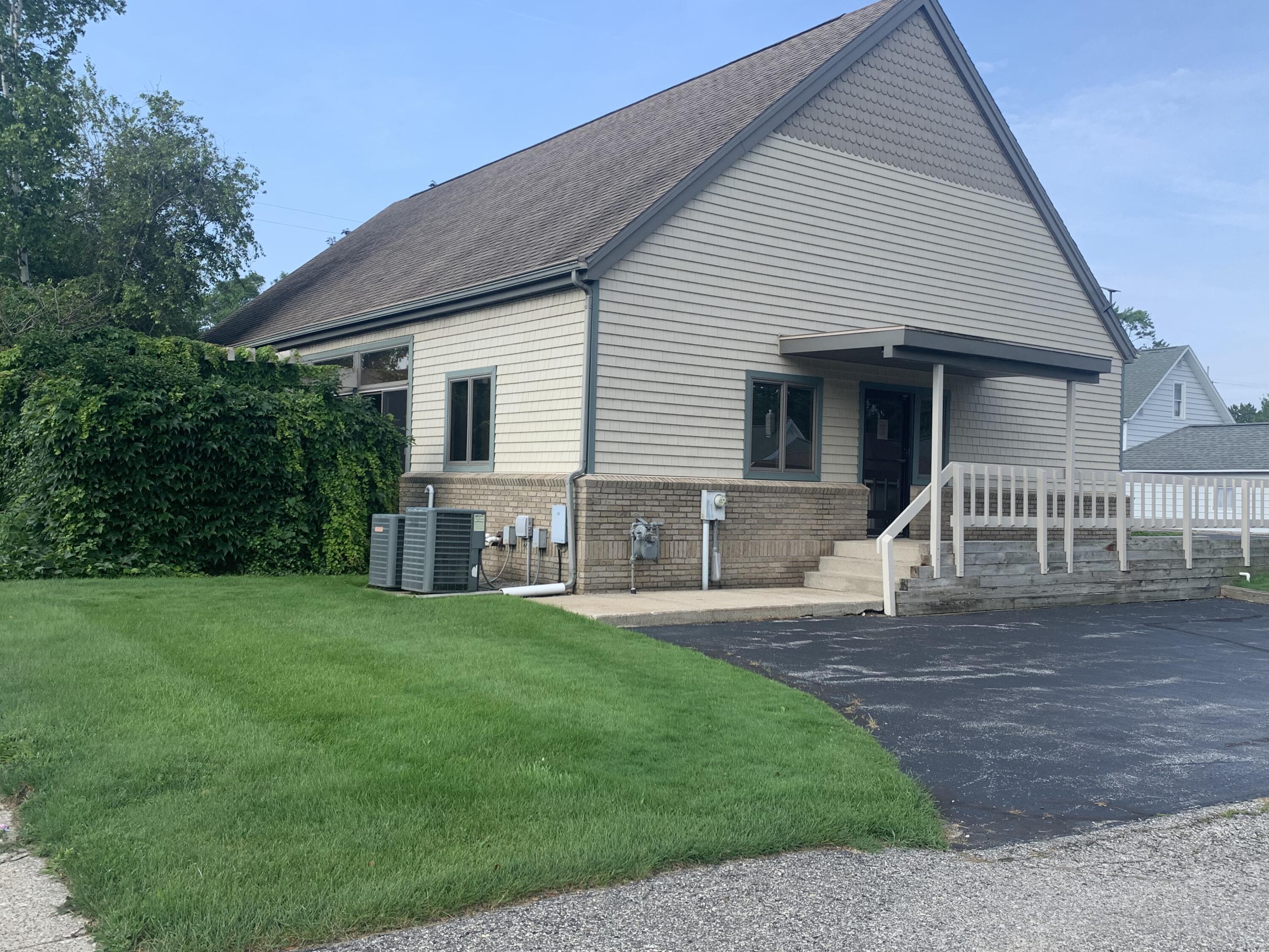 316 8th Street Manistee, MI 49660 - Photo 30 of 34 Office North
