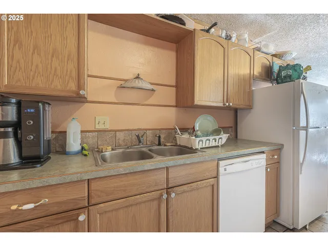 $244,900 | 2727 Gateway Street, Unit 27, Springfield, OR 97477