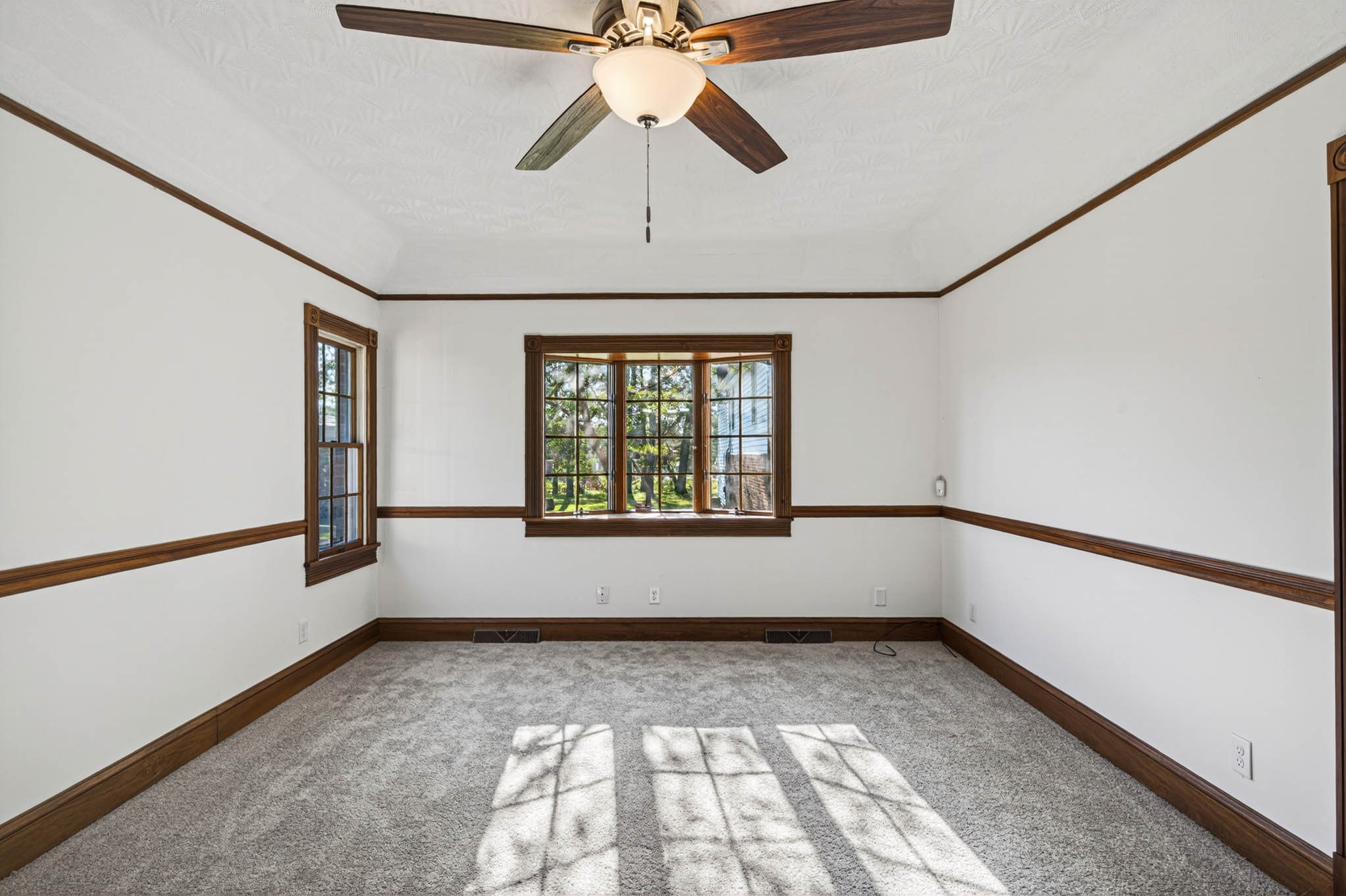 1800 Plano Road Bowling Green, KY 42104 - Photo 20 of 47 a view of an empty room with a window