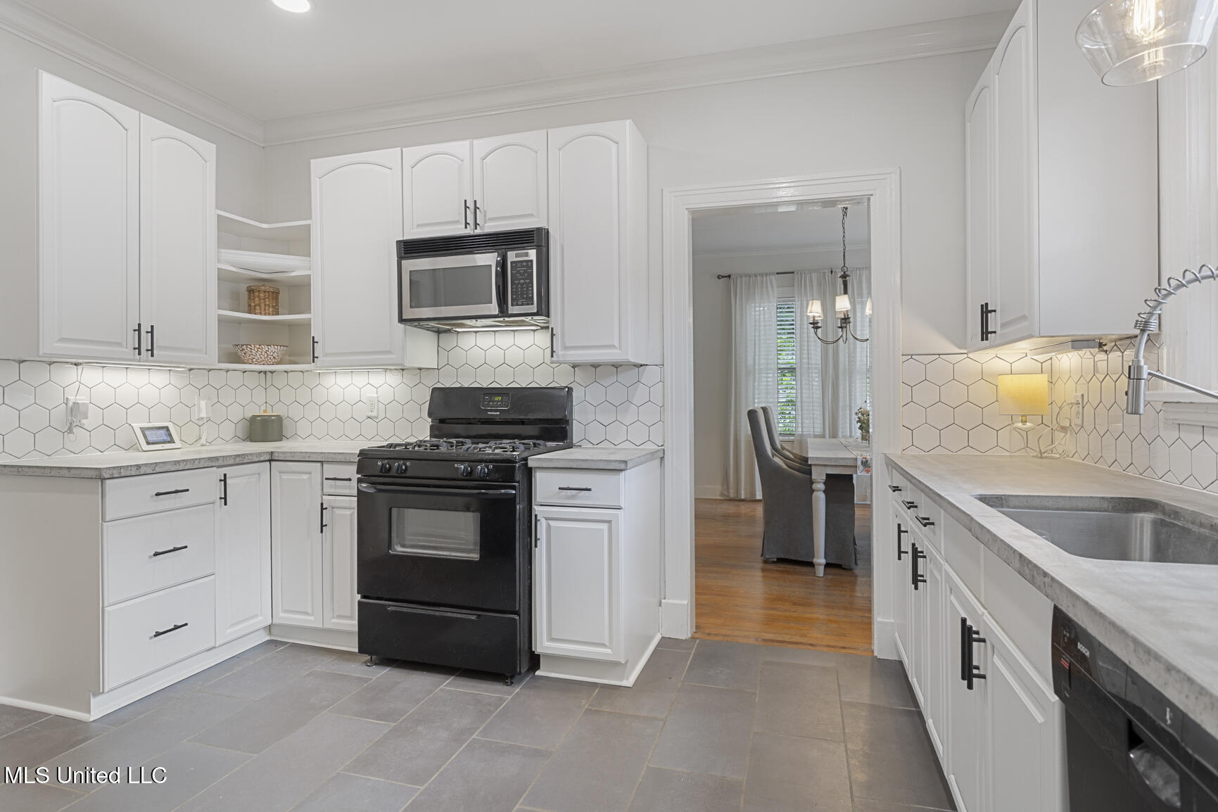4018 Redwing Avenue Jackson, MS 39206 - Photo 9 of 25 4018 Redwing-21