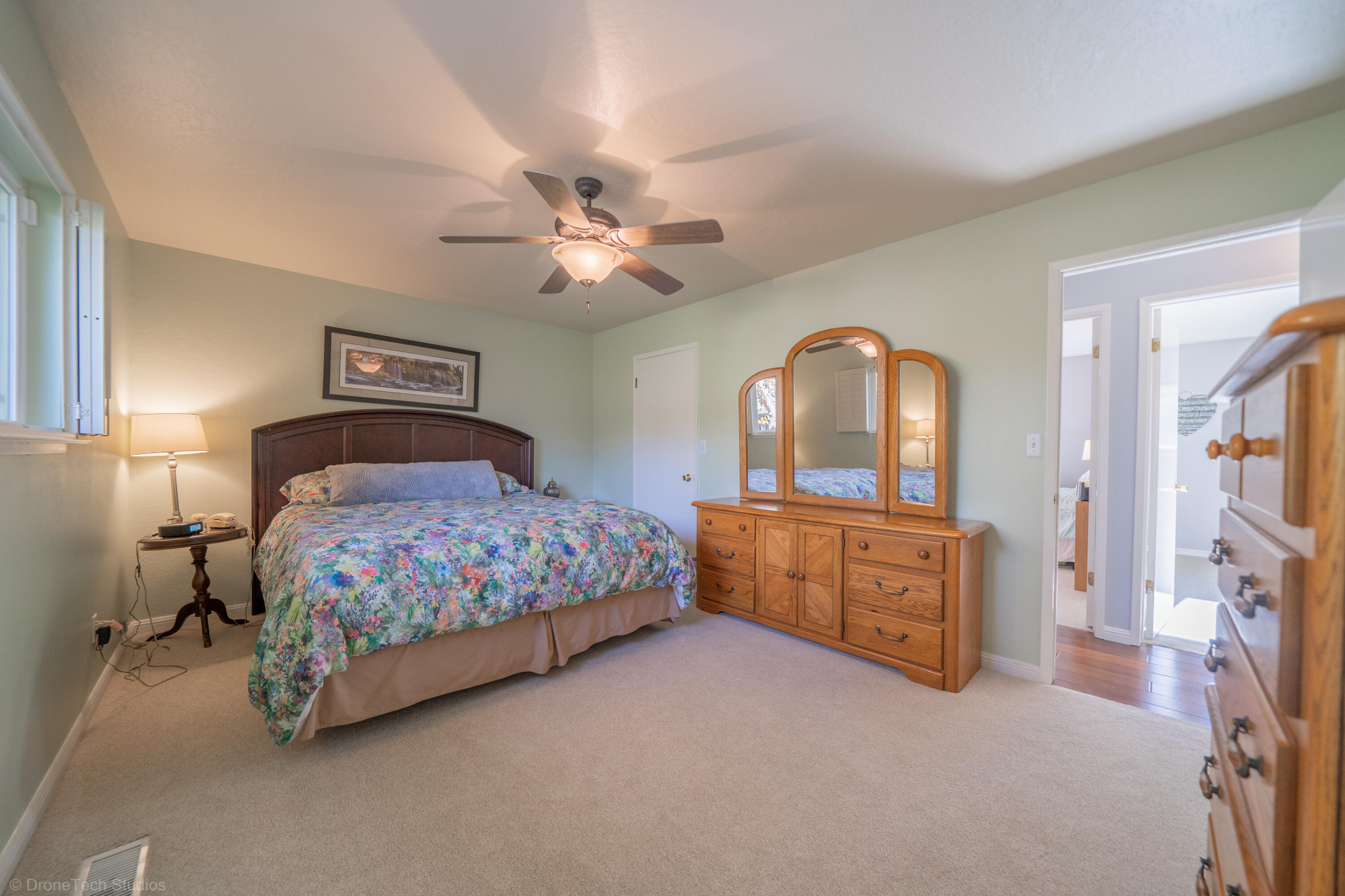 9048 Simmons Road Redding, CA 96001 - Photo 18 of 36 master bedroom