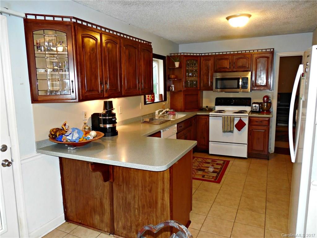 814 Falls Church Road, Unit 2 Charlotte, NC 28270 - Photo 2 of 24 Gallery Image 2