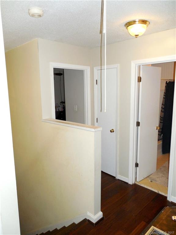 814 Falls Church Road, Unit 2 Charlotte, NC 28270 - Photo 14 of 24 Gallery Image 14