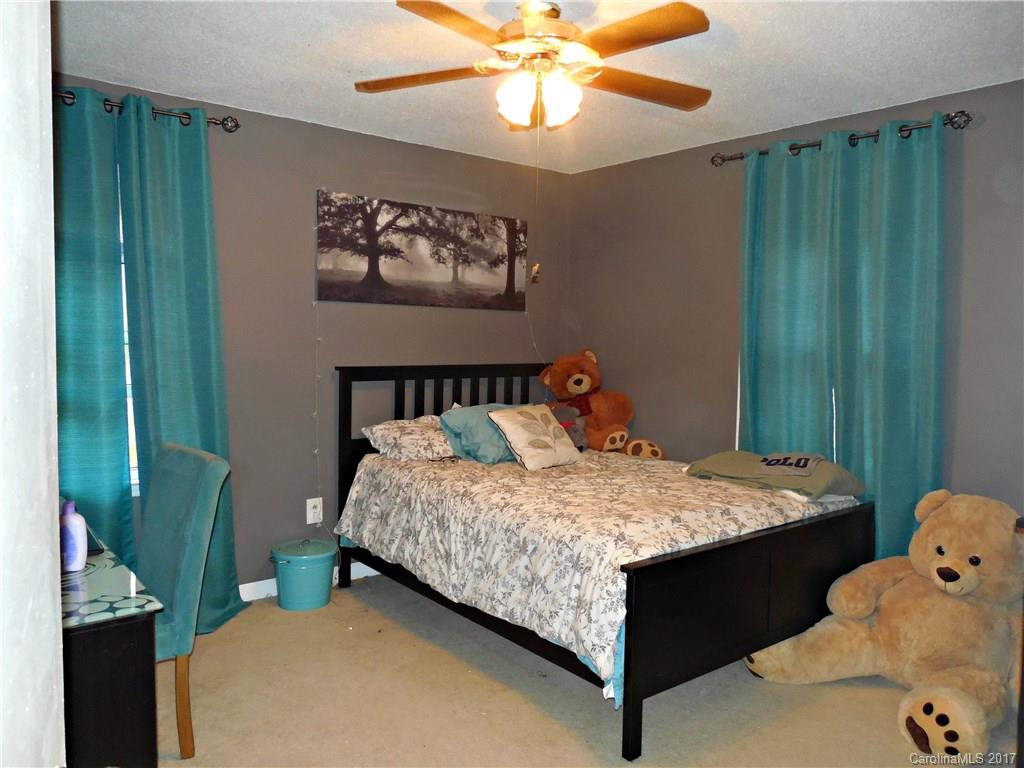 814 Falls Church Road, Unit 2 Charlotte, NC 28270 - Photo 18 of 24 Gallery Image 18
