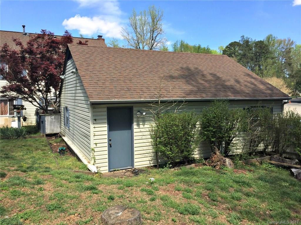 814 Falls Church Road, Unit 2 Charlotte, NC 28270 - Photo 23 of 24 Gallery Image 23