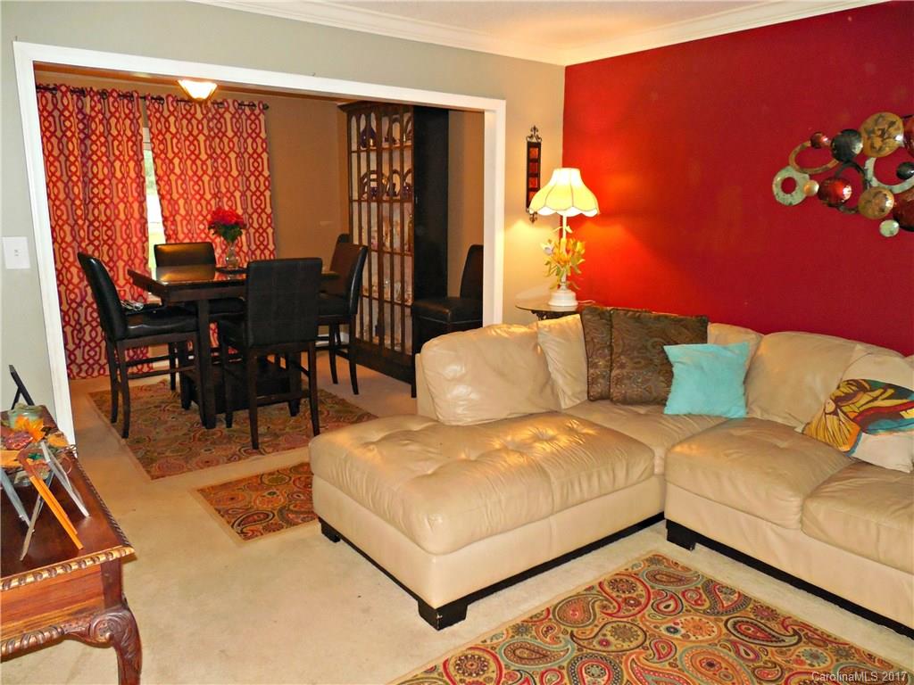 814 Falls Church Road, Unit 2 Charlotte, NC 28270 - Photo 9 of 24 Gallery Image 9