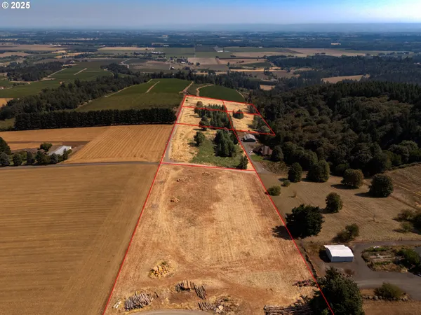 $2,450,000 | 13 Franquette, Amity, OR 97101