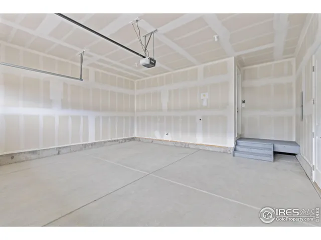 a picture of a bench in a wall