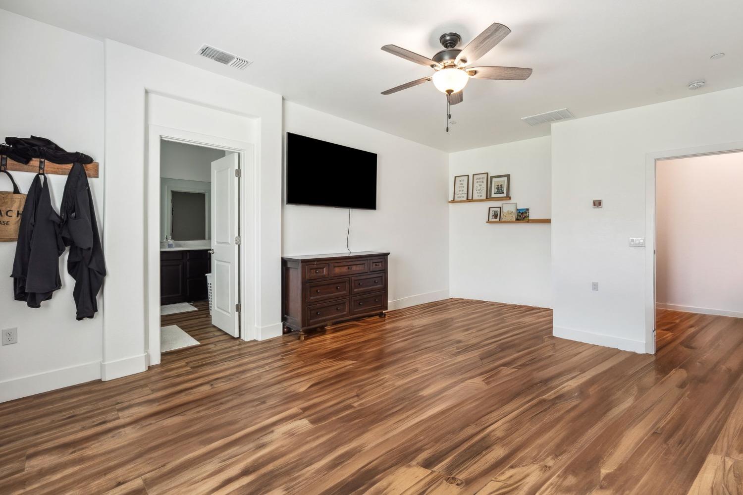 2074 Abbeylane Way Olivehurst, CA 95961 - Photo 14 of 39 a view of a livingroom with a flat screen tv