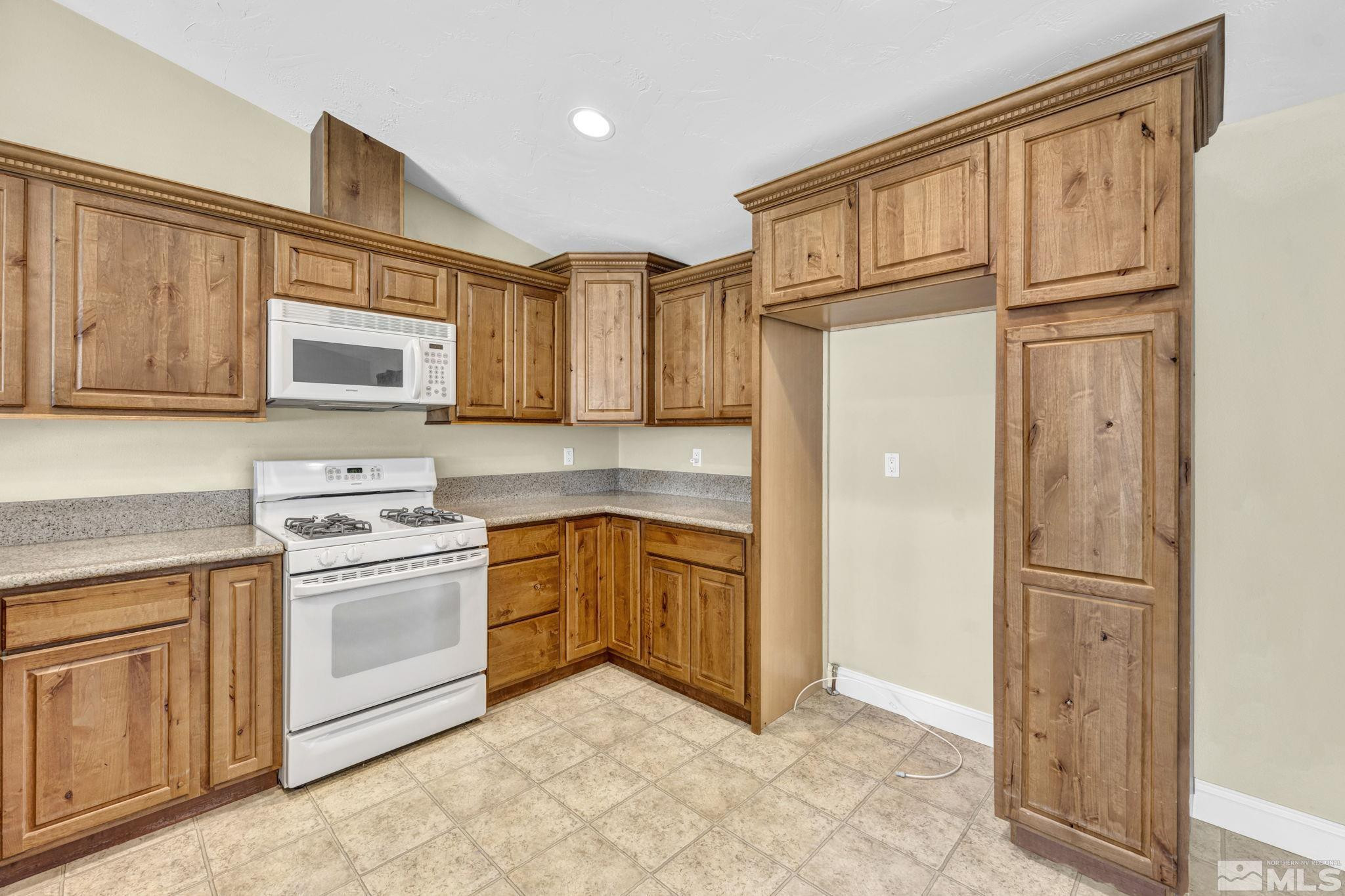 804 Mariposa Road Dayton, NV 89403 - Photo 13 of 39 Photo 13