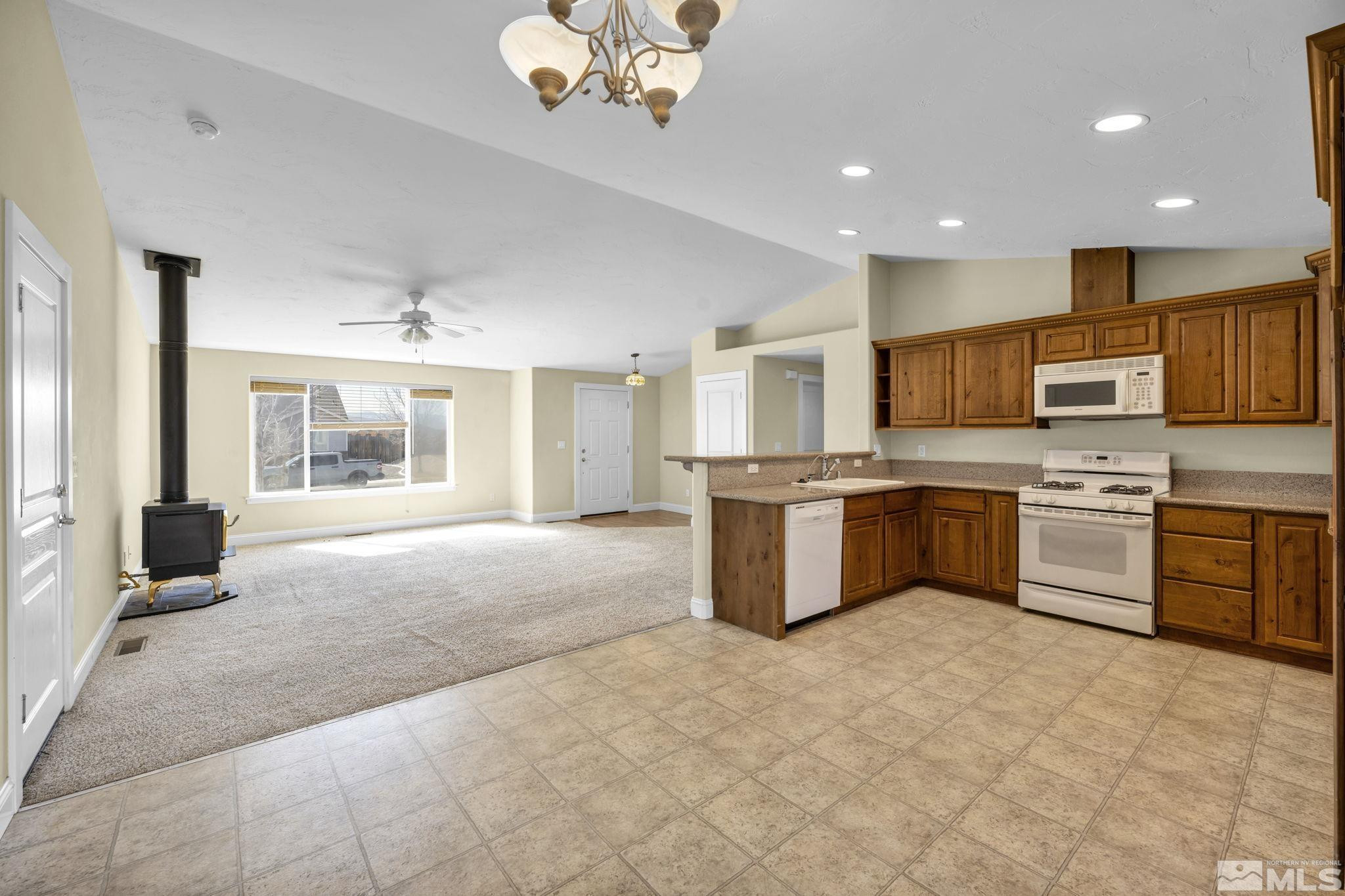 804 Mariposa Road Dayton, NV 89403 - Photo 9 of 39 Photo 9