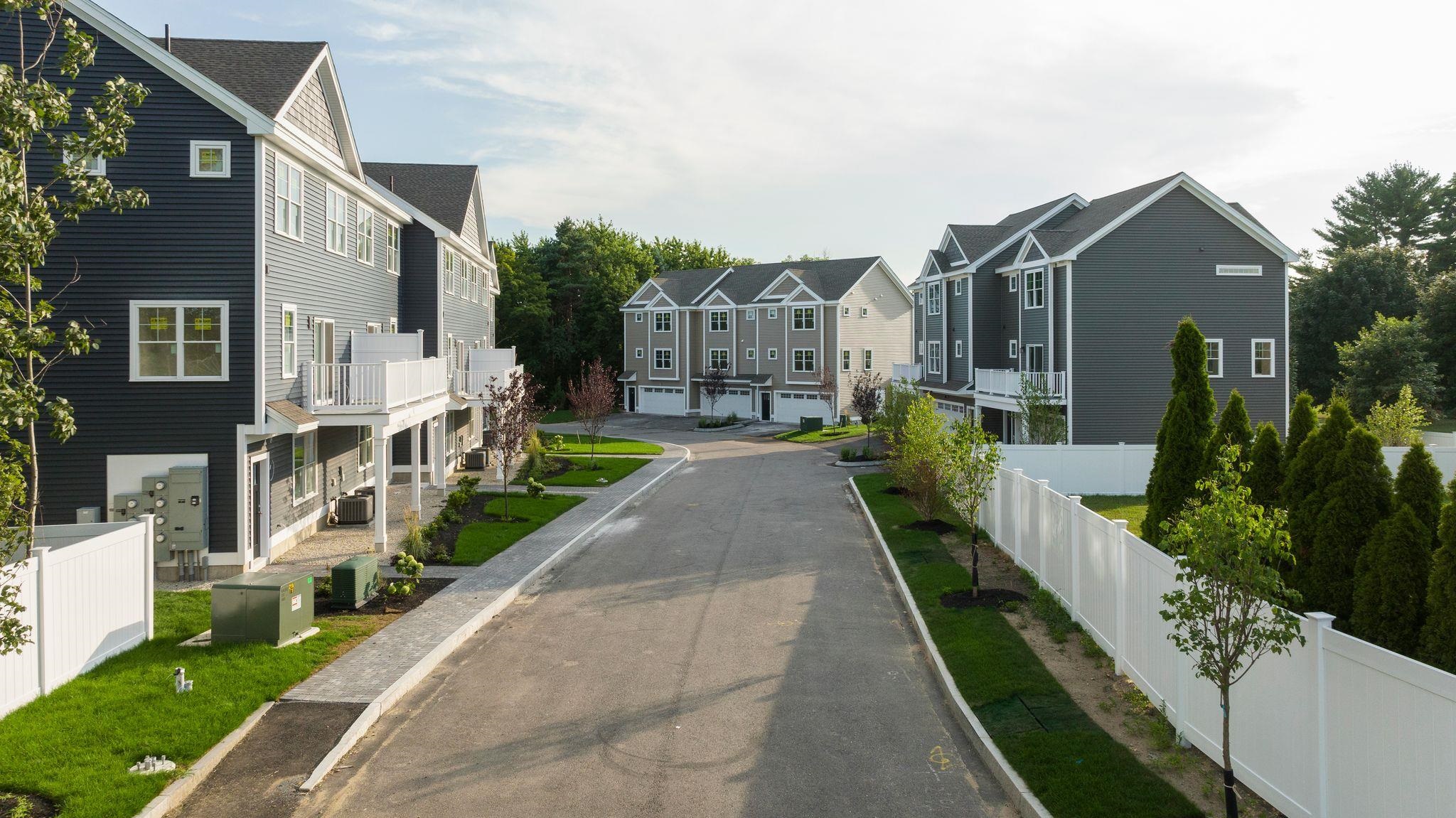 55 Ocean Road, Unit 7 Portsmouth, NH 03801 - Photo 4 of 37 Gallery Image 4