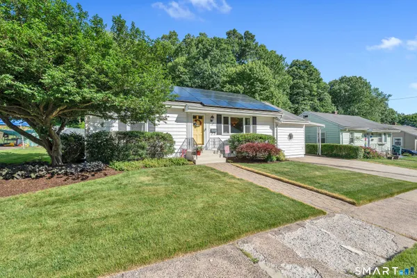 $399,999 | 187 Blue Hills Avenue, Hamden, CT 06514