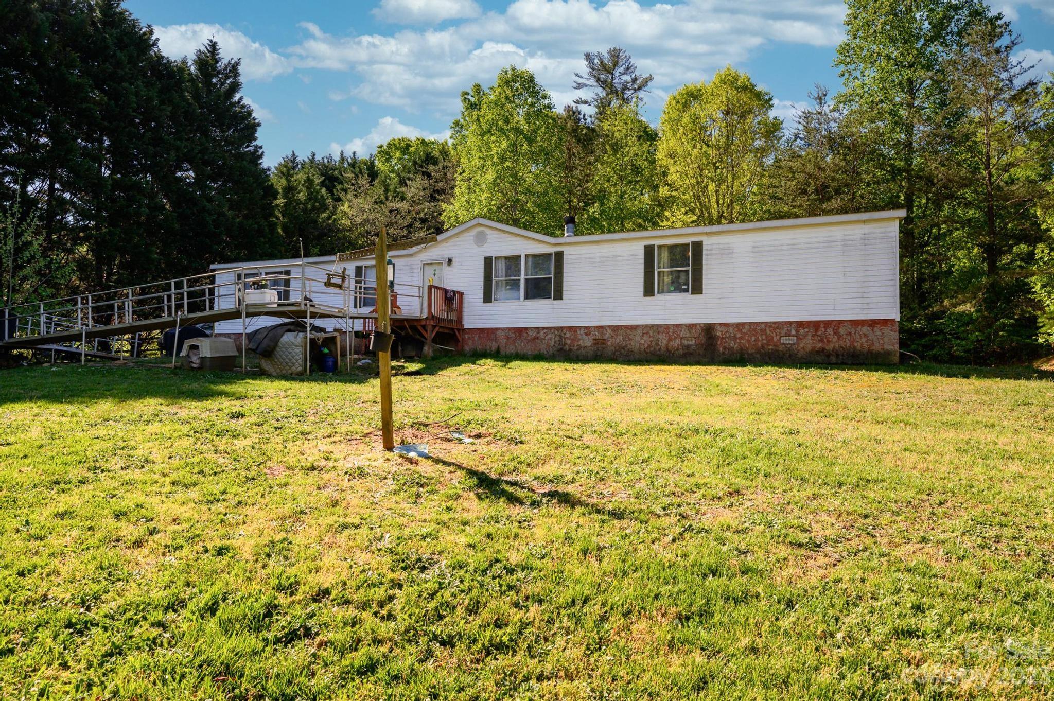 7292 Pyramid Road Hickory, NC 28602 - Photo 2 of 24 Gallery Image 2