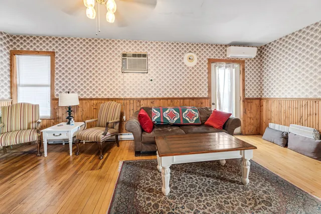 $224,900 | 405 North Main Street, Alma, WI 54610