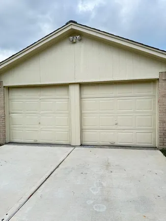 $2,000 | 13427 Rampchester Lane, Houston, TX 77015