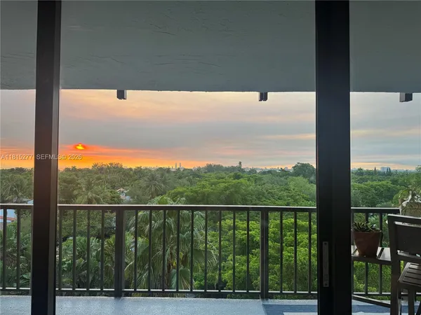 $445,000 | 5701 Biscayne Boulevard, Unit 701, Miami, FL 33137