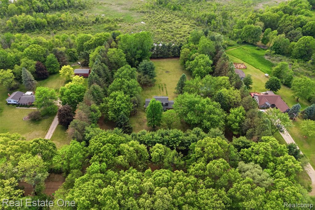 1765 Rowe Road Milford, MI 48380 - Photo 52 of 61