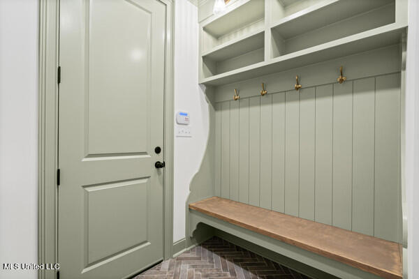 5392 Grayson Way Hernando, MS 38632 - Photo 23 of 32 74-mudroom