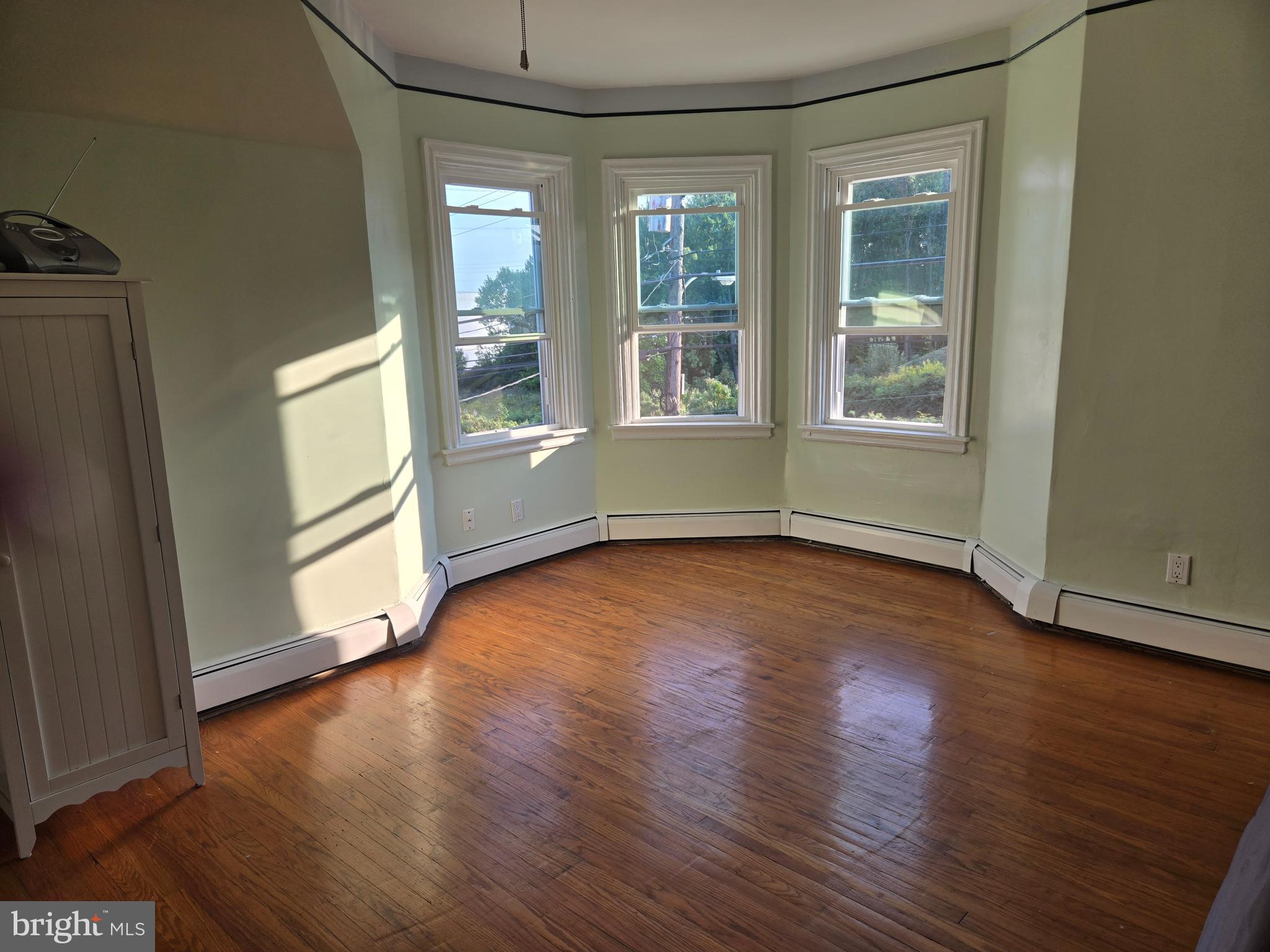 1439 Blueball Avenue Linwood, PA 19061 - Photo 11 of 19 Main Bedroom