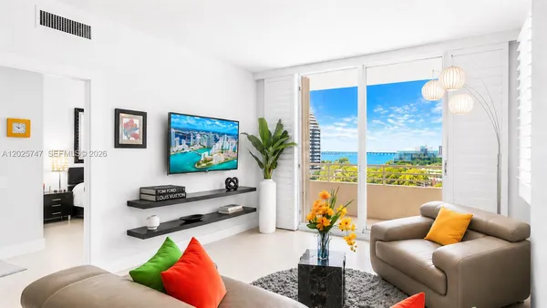 $620,000 | 888 Brickell Key Drive, Unit 1002, Miami, FL 33131