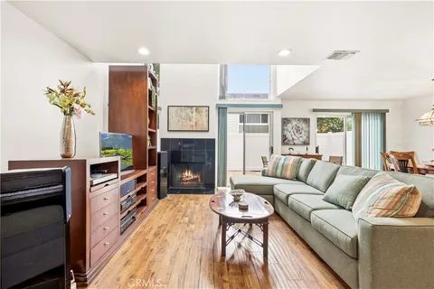 $699,000 | 18150 Andrea Circle South, Unit 1, Northridge, CA 91325