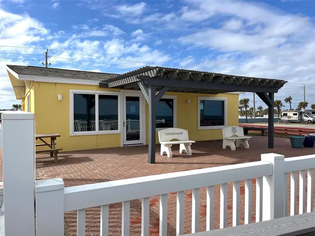 $359,000 | 17 Windward Drive, Flagler Beach, FL 32136