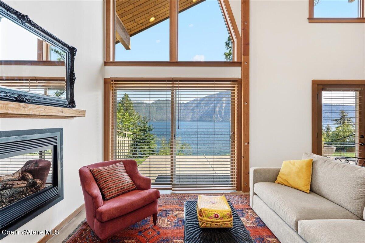 20246 East Cape Horn Road Bayview, ID 83803 - Photo 16 of 104 Living Room