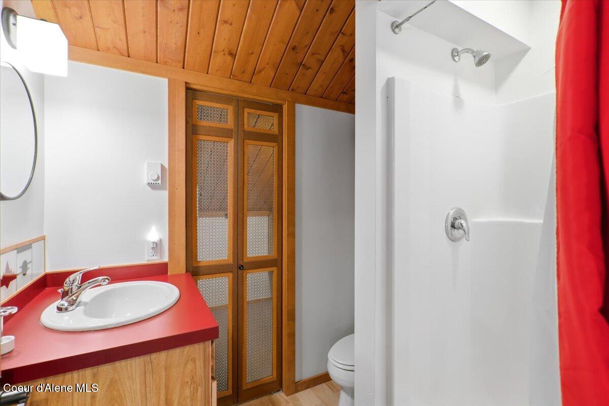 20246 East Cape Horn Road Bayview, ID 83803 - Photo 37 of 104 Full Bathroom