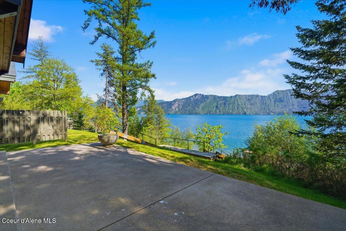 20246 East Cape Horn Road Bayview, ID 83803 - Photo 40 of 104 Patio View