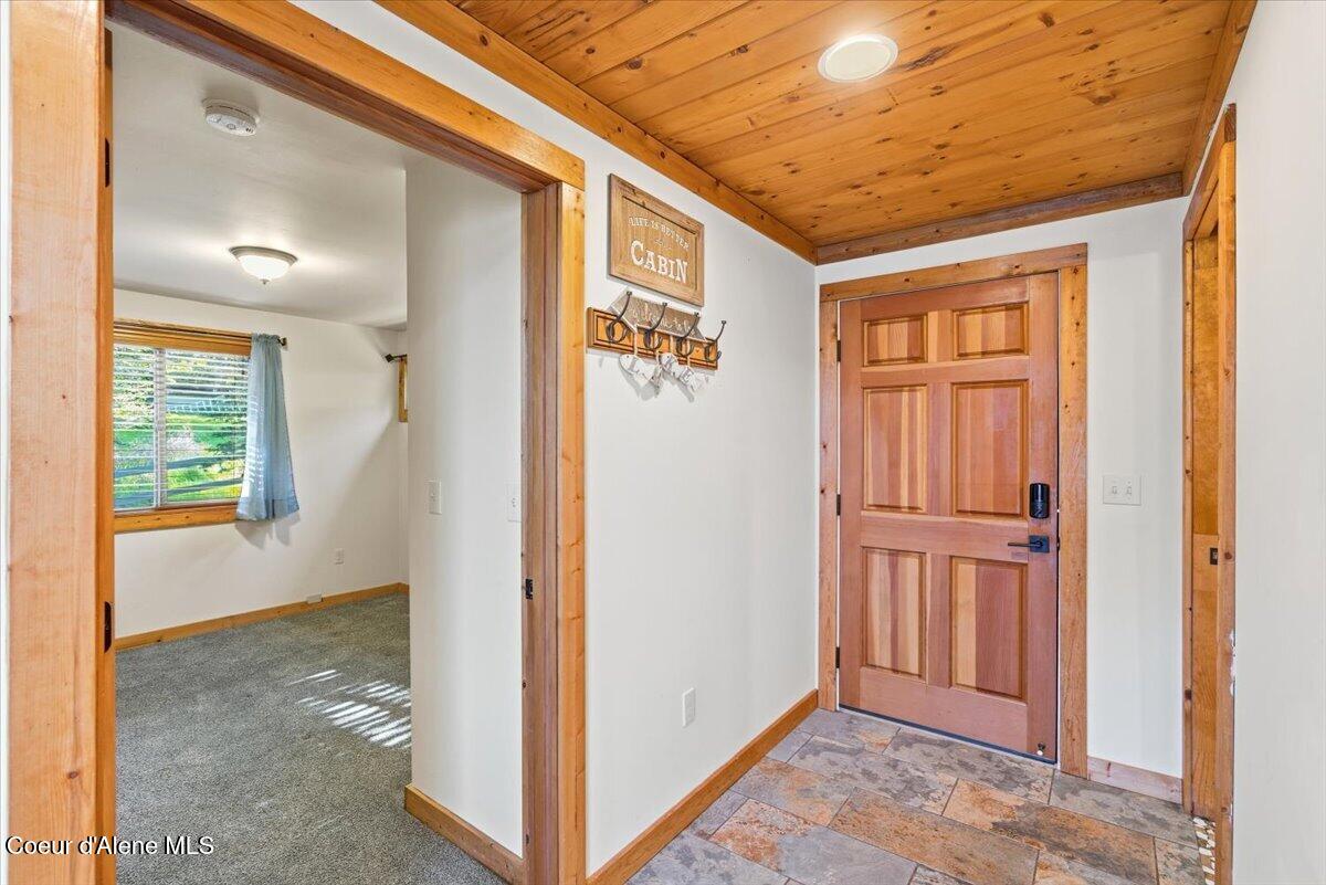 20246 East Cape Horn Road Bayview, ID 83803 - Photo 63 of 104 Entry and BR 1