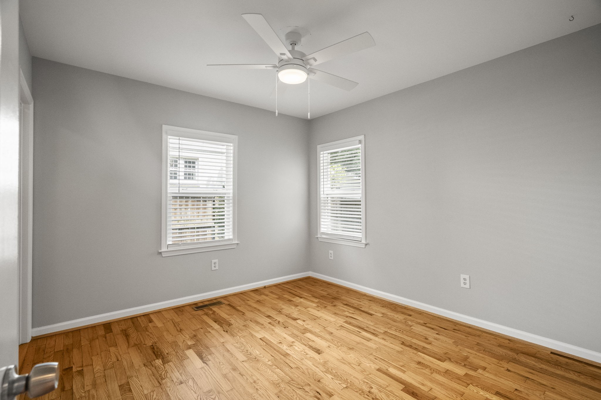 202 Cherokee Road Nashville, TN 37205 - Photo 28 of 35 a view of an empty room with a window