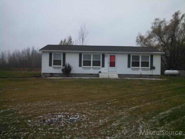 8703 Fisher Road Avoca, MI 48006 - Photo 1 of 20