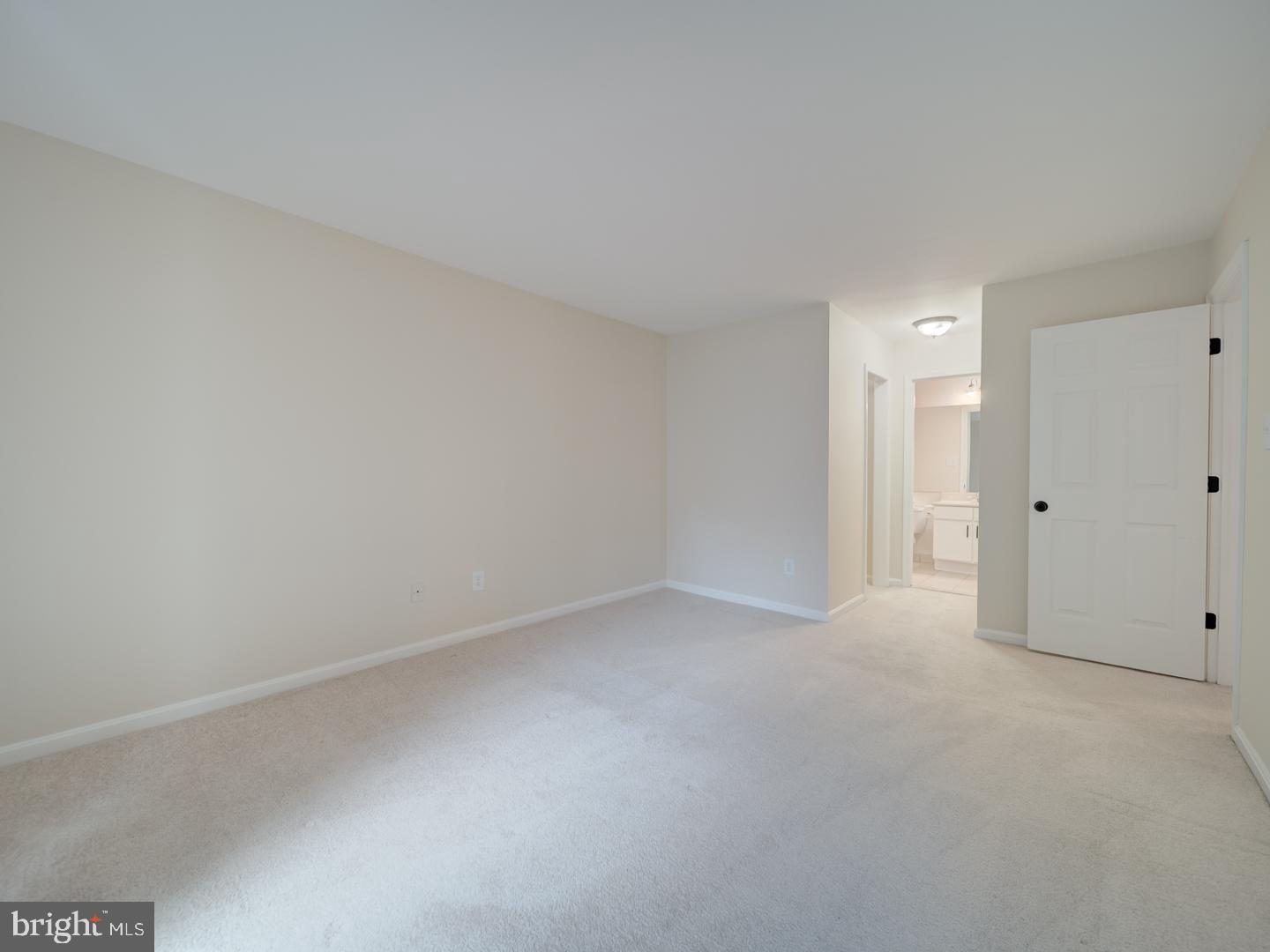 2233 Lovedale Lane, Unit I Reston, VA 20191 - Photo 33 of 56 Primary Bedroom