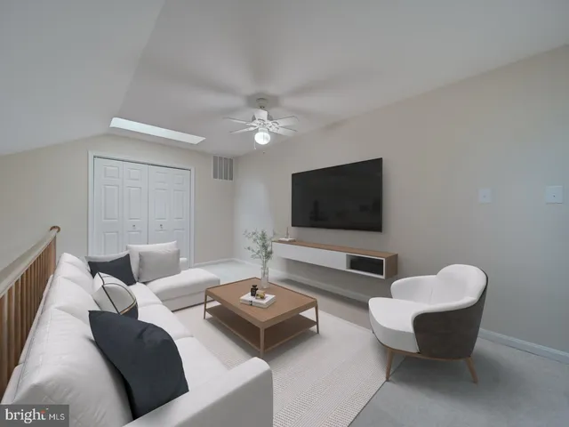 $406,500 | 2233 Lovedale Lane, Unit I, Reston, VA 20191