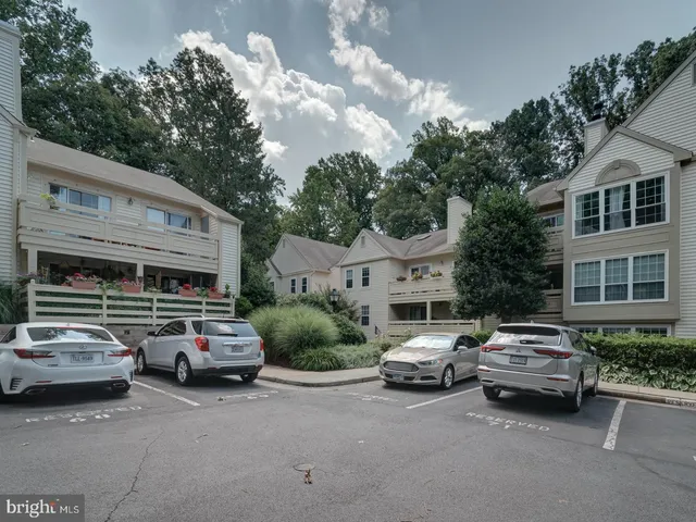 $406,500 | 2233 Lovedale Lane, Unit I, Reston, VA 20191