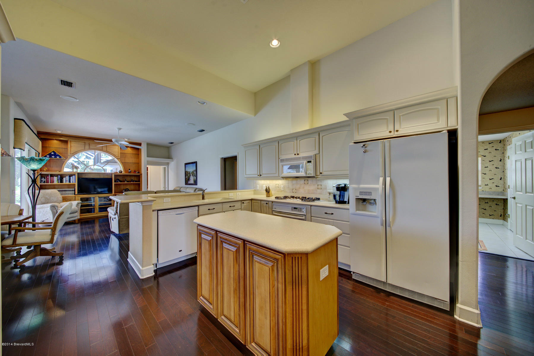 4230 Stoney Point Road, Unit SUNTREE Melbourne, FL 32940 - Photo 11 of 40 Kitchen