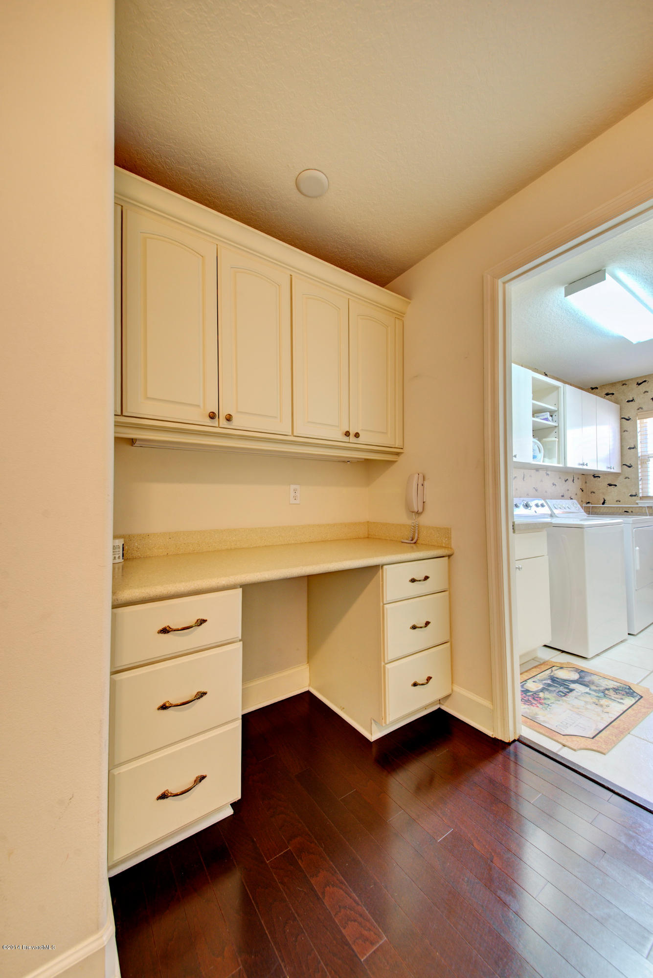 4230 Stoney Point Road, Unit SUNTREE Melbourne, FL 32940 - Photo 34 of 40 Built in desk