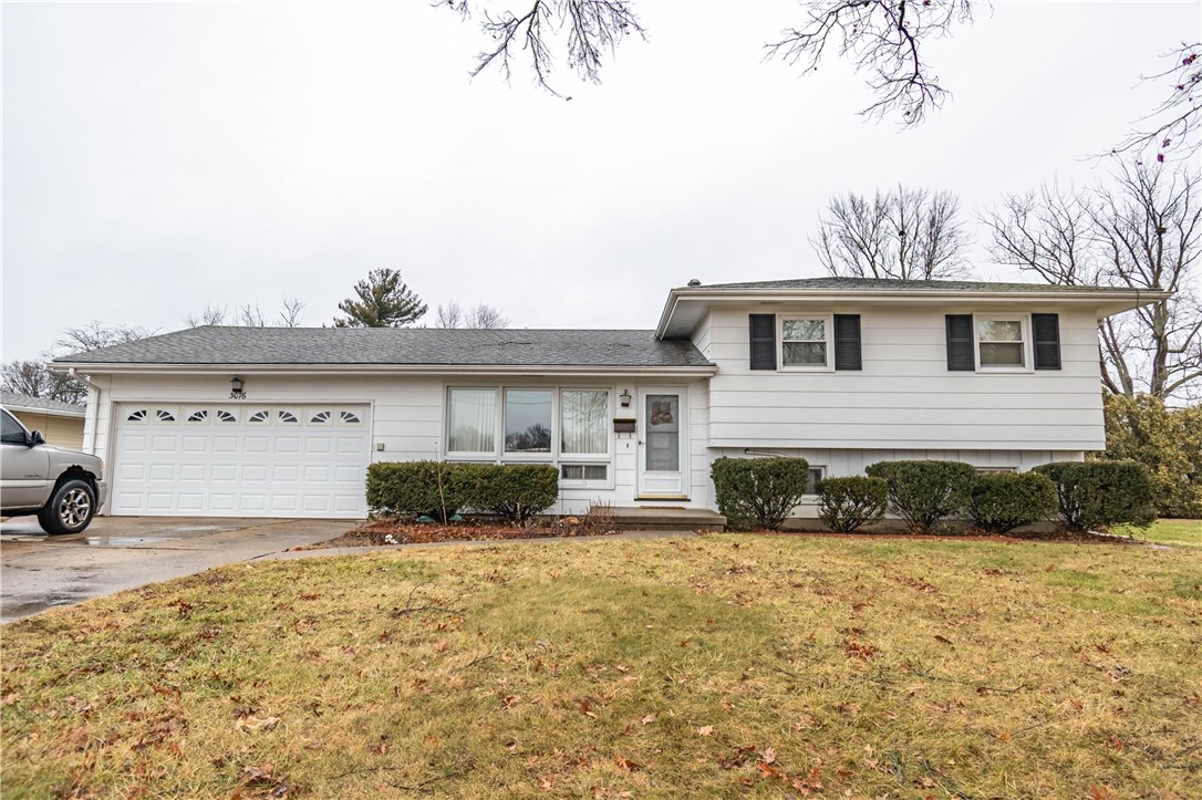 3076 East Fulton Avenue Decatur, IL 62521 - Photo 1 of 22