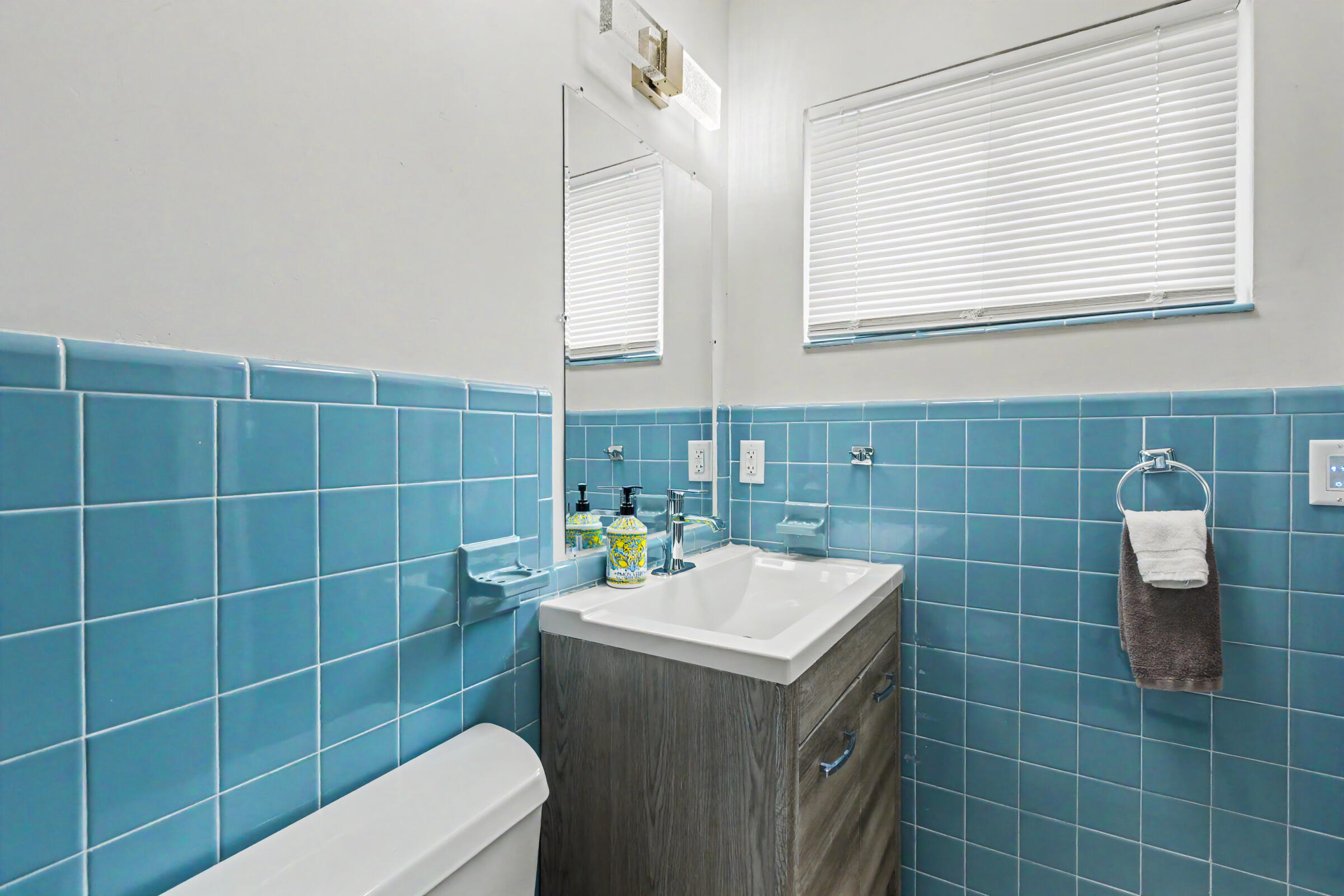 2770 Northeast 53rd Street Lighthouse Point, FL 33064 - Photo 19 of 58 2770-32