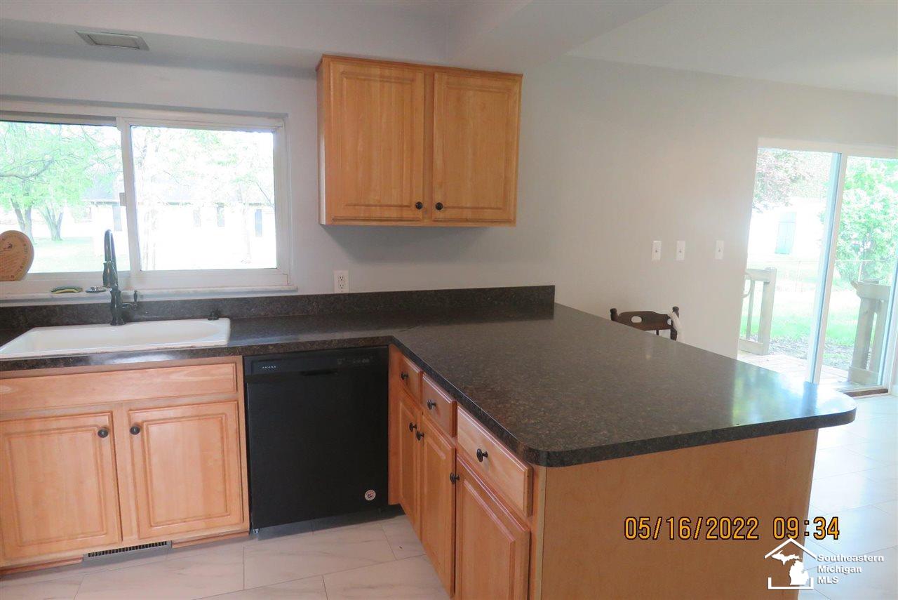 16456 Allen Road Taylor, MI 48180 - Photo 23 of 63