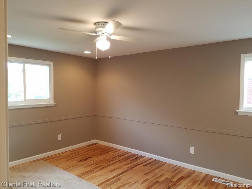 1030 Inkster Road Dearborn Heights, MI 48127 - Photo 29 of 49 24.jpg