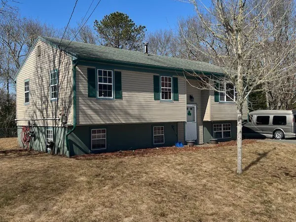 $499,900 | 72 Mayflower Way, East Wareham, MA 02538