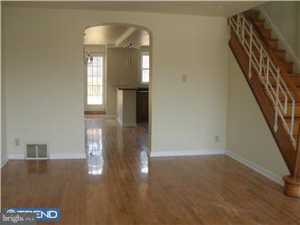 8045 Temple Road Philadelphia, PA 19150 - Photo 2 of 12 Living Room