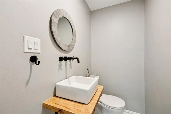 $5,700 | 7018 Blackwood Drive, Dallas, TX 75231