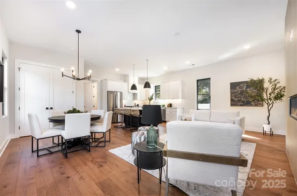 $1,254,000 | 2001-1121 Renner Street, Charlotte, NC 28216