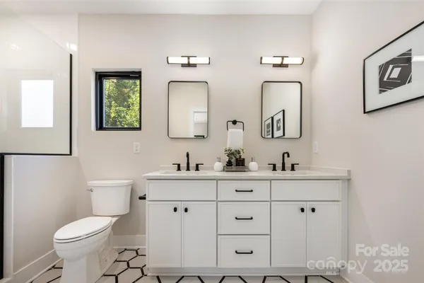 $1,254,000 | 2001-1121 Renner Street, Charlotte, NC 28216