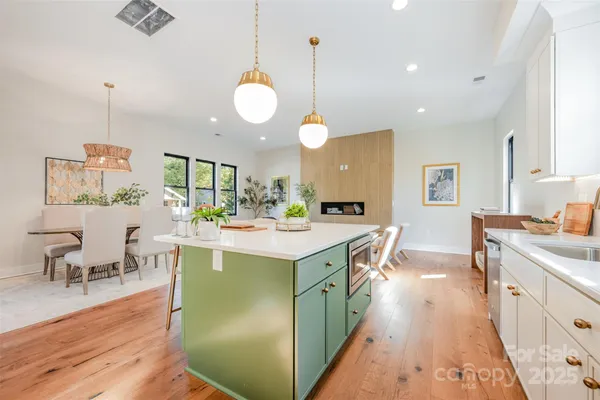 $1,254,000 | 2001-1121 Renner Street, Charlotte, NC 28216