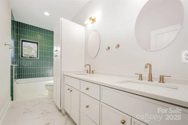 $1,254,000 | 2001-1121 Renner Street, Charlotte, NC 28216