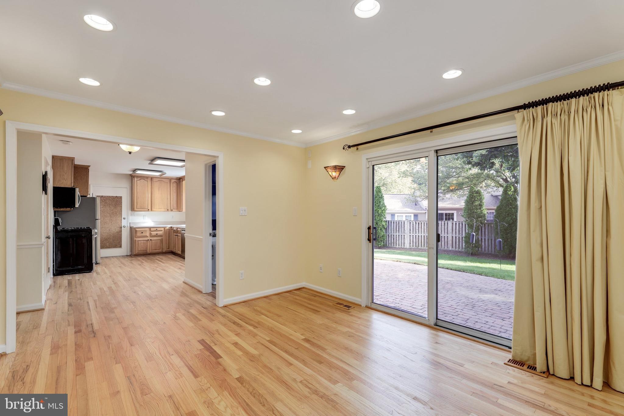 5303 Rymney Lane Burke, VA 22015 - Photo 18 of 49 Gallery Image 18